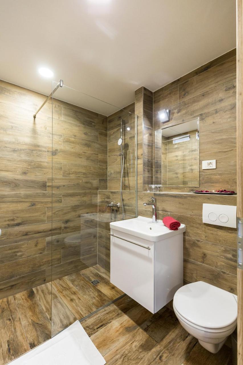 Apinelo Tower Rooms Split Exterior foto