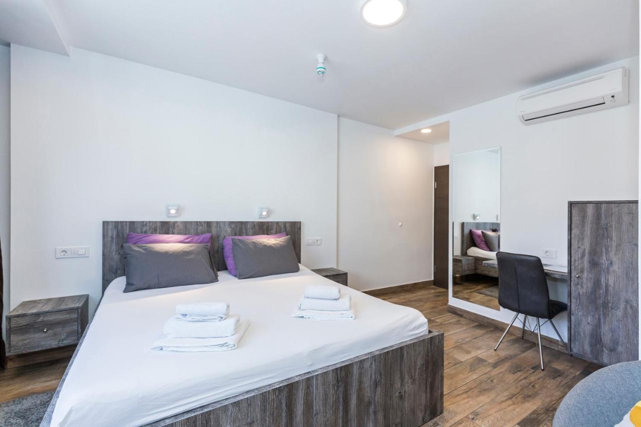 Apinelo Tower Rooms Split Exterior foto