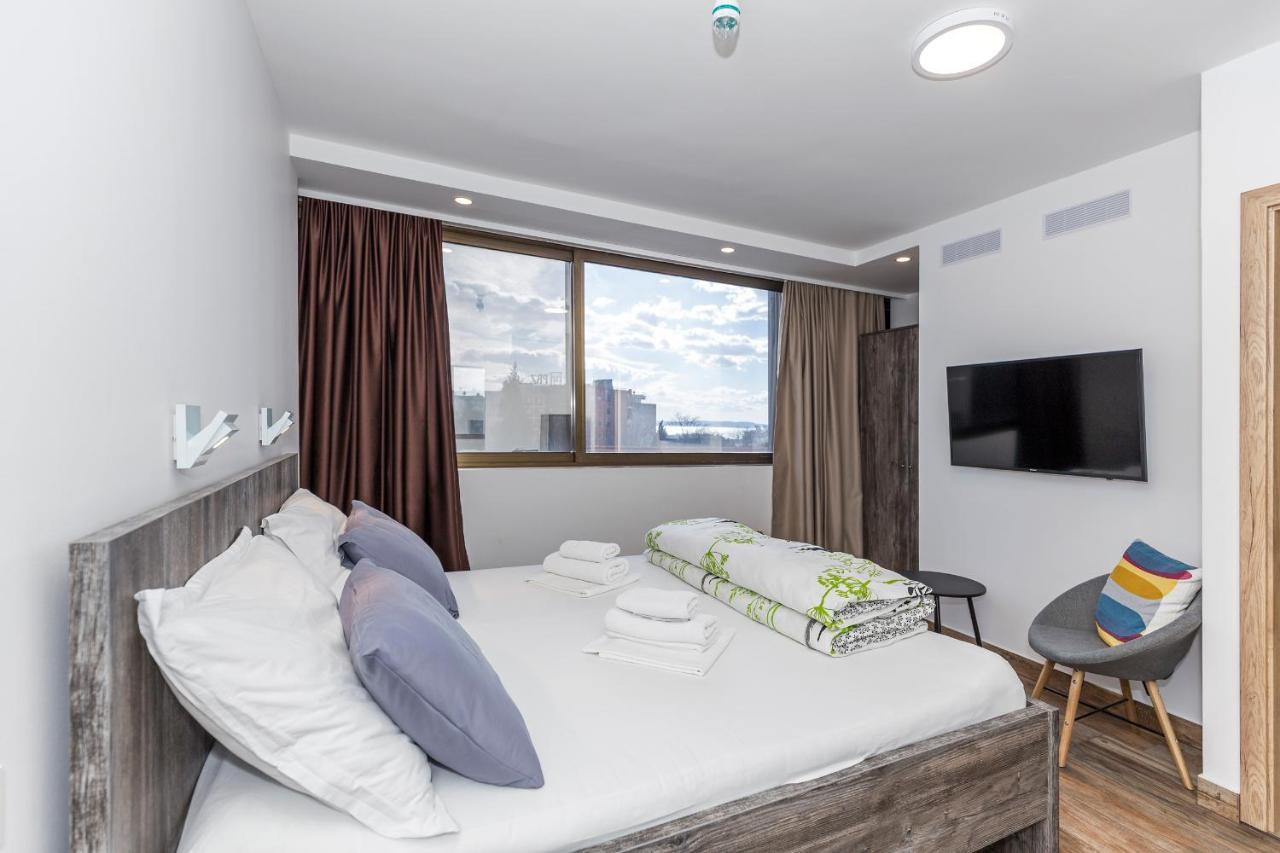Apinelo Tower Rooms Split Exterior foto