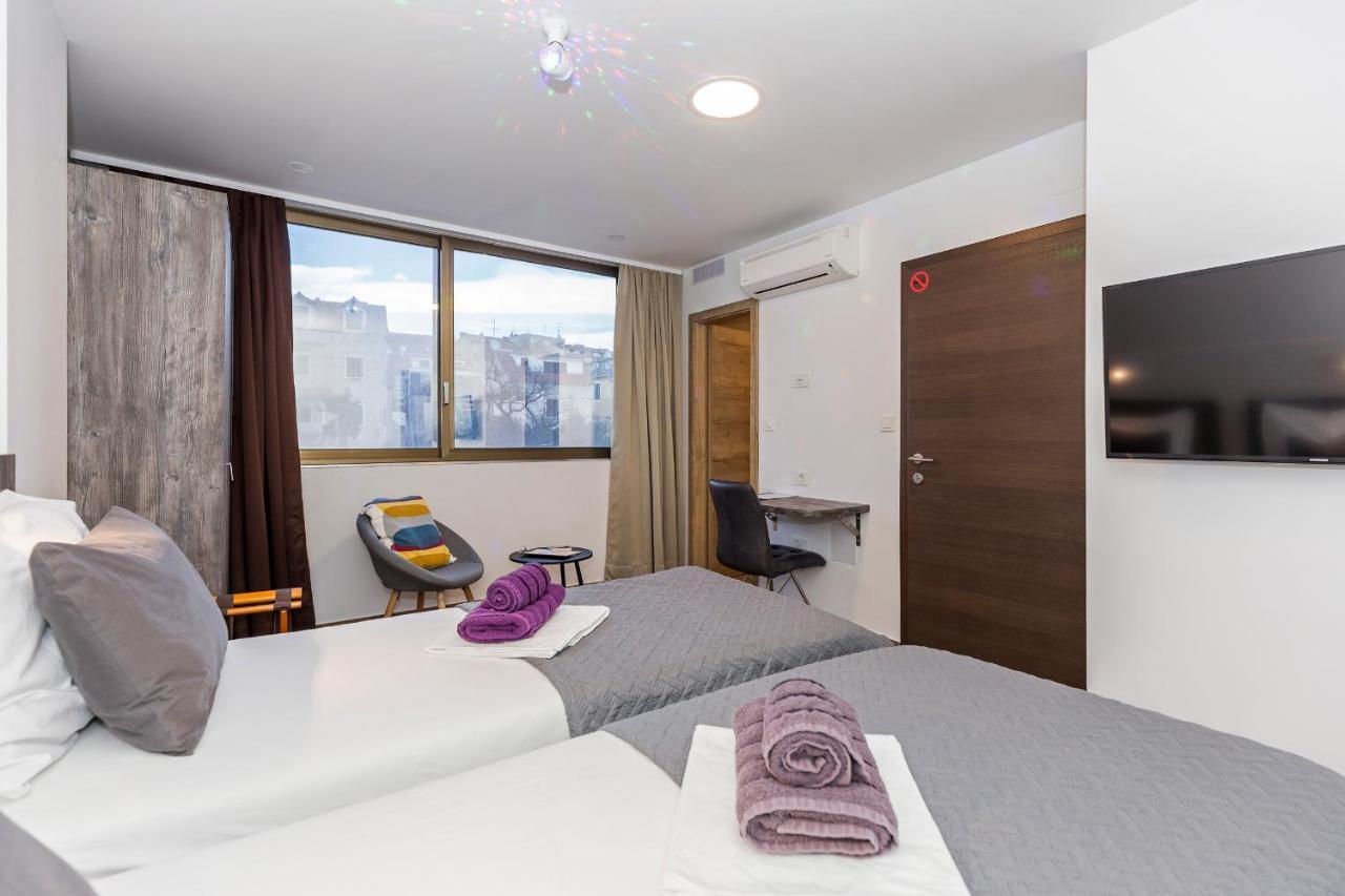 Apinelo Tower Rooms Split Exterior foto