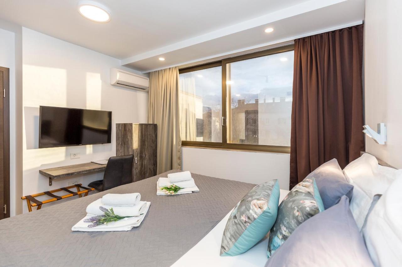 Apinelo Tower Rooms Split Exterior foto
