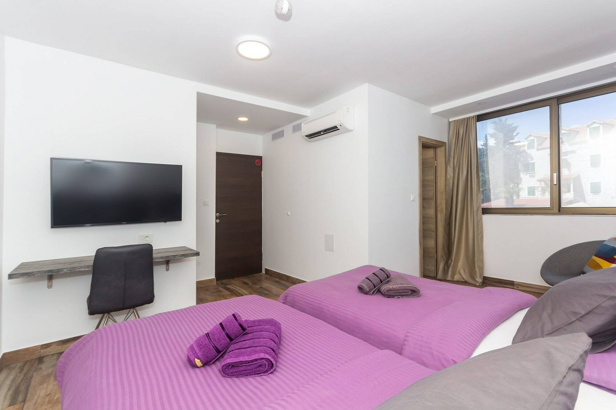 Apinelo Tower Rooms Split Exterior foto